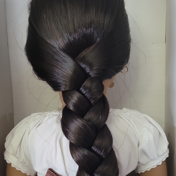 American Girl JOSEFINA Doll in Red Box. HIGHLY COLLECTABLE - Picture 8 of 15